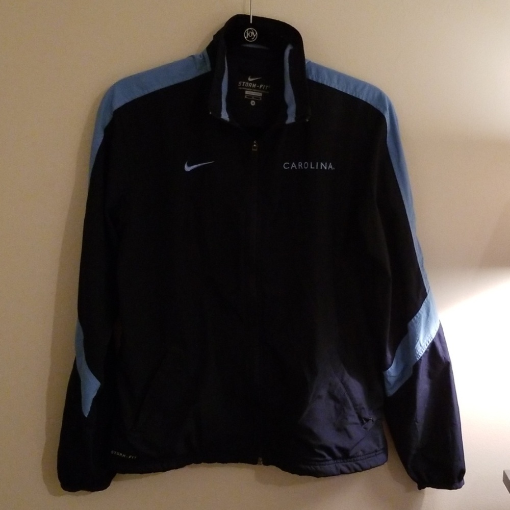 Nike storm fit jacket UNC Chapel Hill